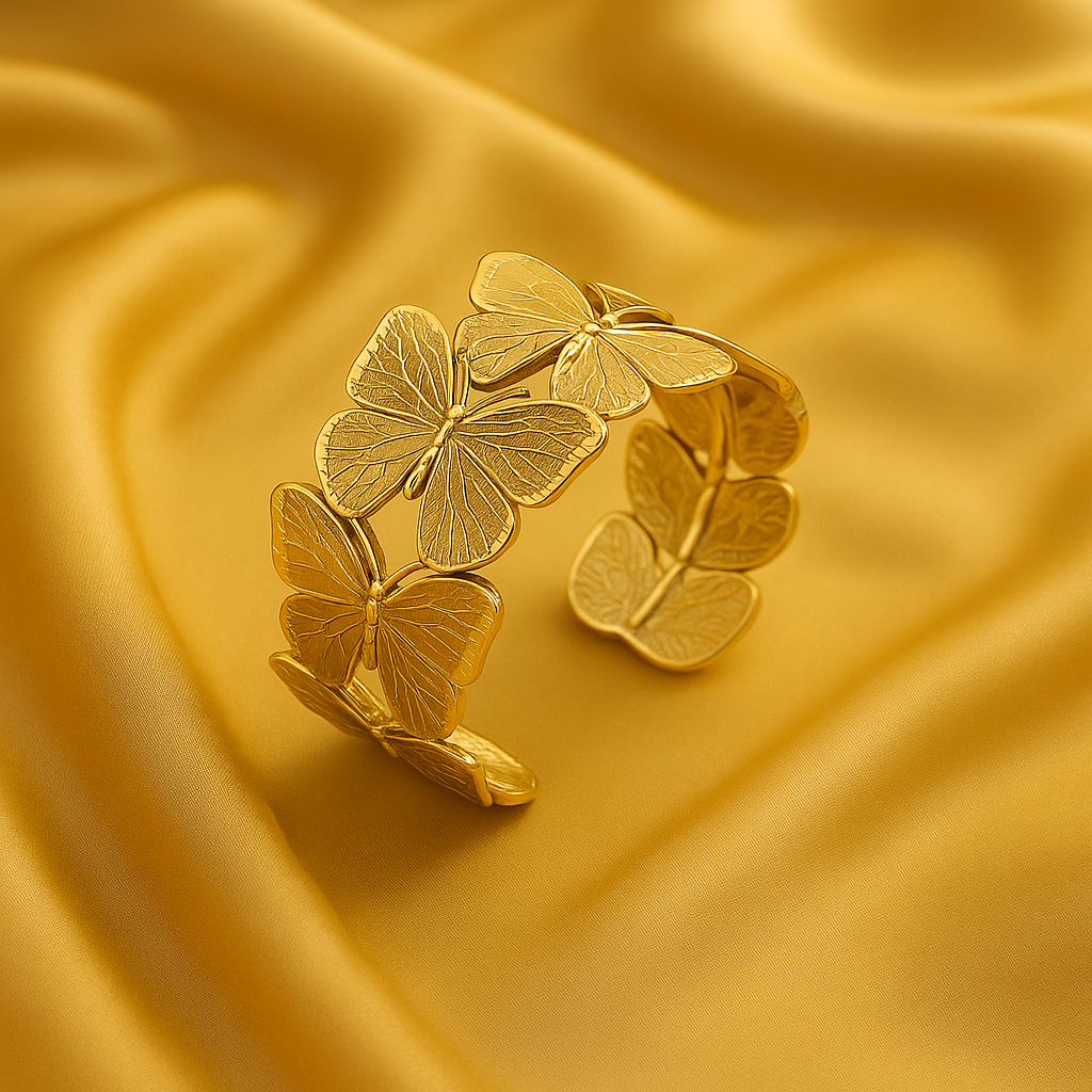 Bracelet Amara porté – acier inoxydable doré – Jewelya AG